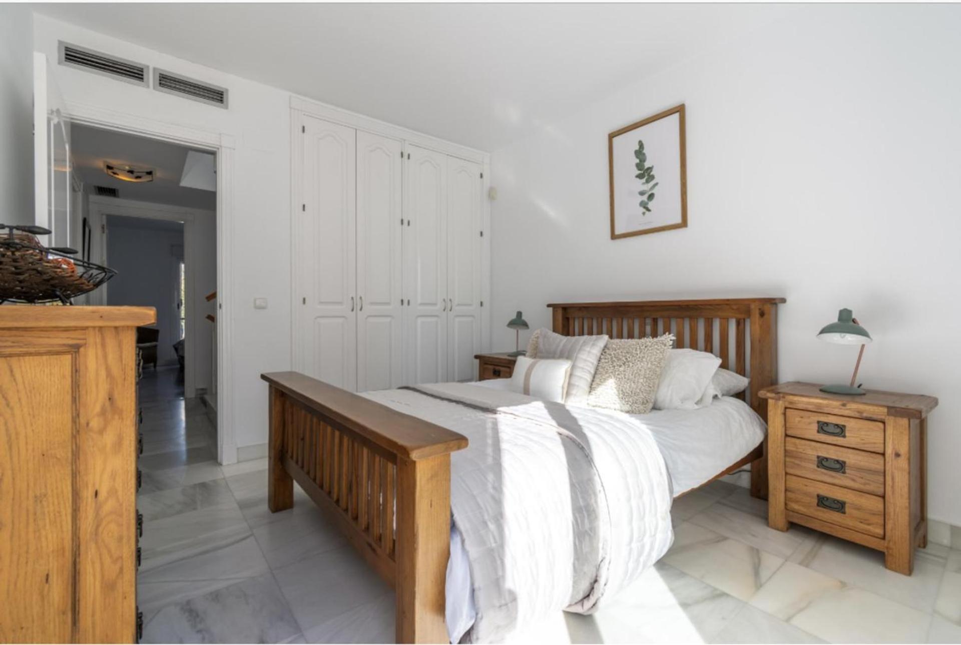 Luxury 3 Bed Townhouse In Puerto Banus Rumah liburan